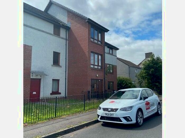 2 Bedroom Flat To Rent In West Pilton Avenue, Edinburgh, EH4