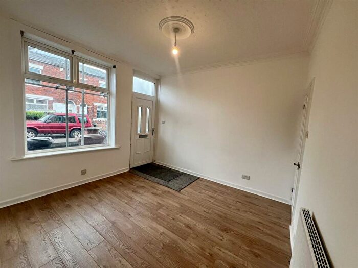 2 Bedroom House To Rent In Florist Street, Stockport, SK3