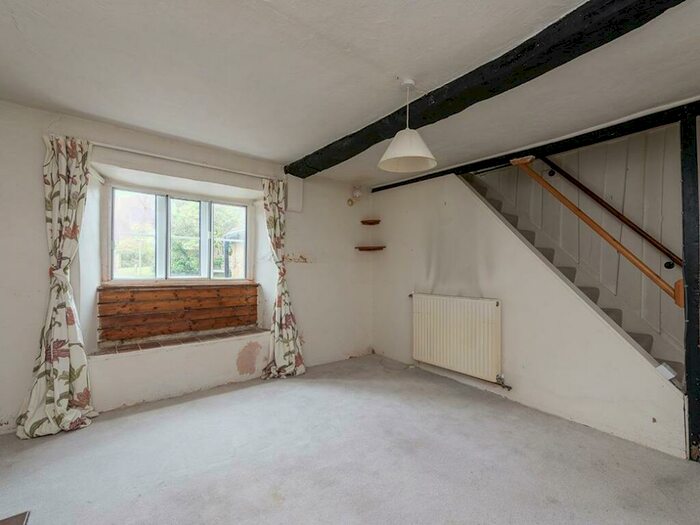 3 Bedroom End Of Terrace House For Sale In Bristol Road Sherborne, DT9