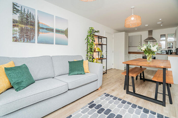 2 Bedroom Apartment For Sale In Twain Way, Tattenhoe Park, Milton Keynes, MK4