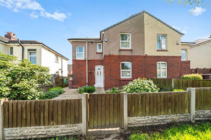 3 Bedroom Semi-Detached House For Sale In Pine Avenue, Newton-Le-Willows, WA12