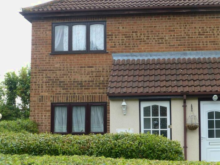 1 Bedroom Maisonette To Rent In Bridlington Road, London, N9