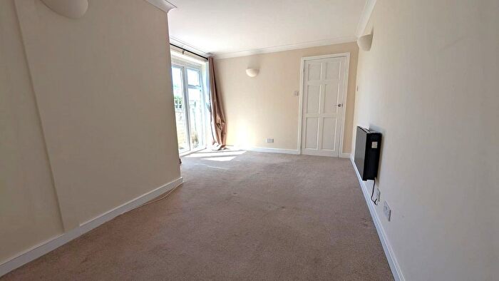 1 Bedroom Flat To Rent In Donnington Road, Brighton, BN2