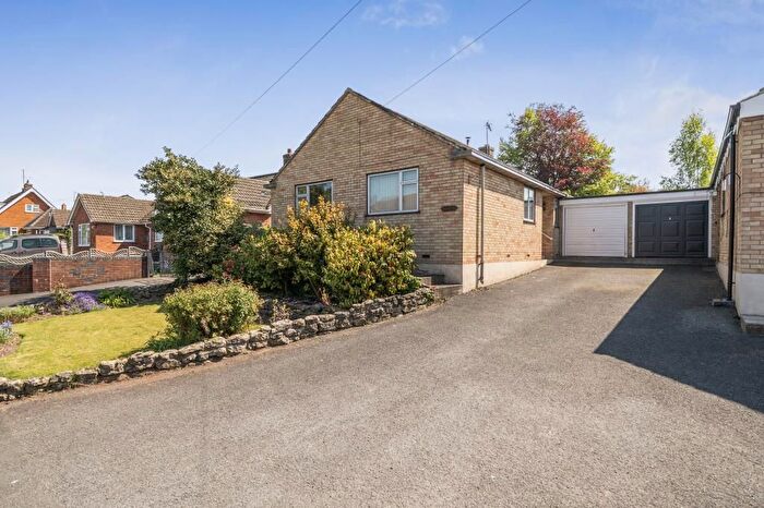 3 Bedroom Bungalow For Sale In Leominster, Herefordshire, HR6