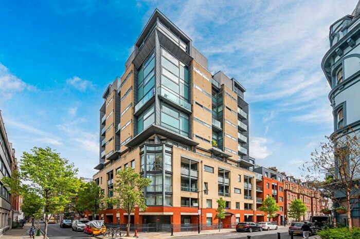 2 Bedroom Flat For Sale In Wells Street, Fitzrovia, London, W1T