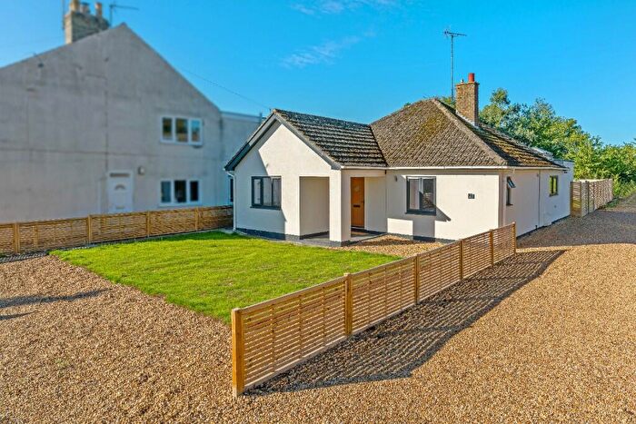 3 Bedroom Detached Bungalow For Sale In King Street, West Deeping, PE6