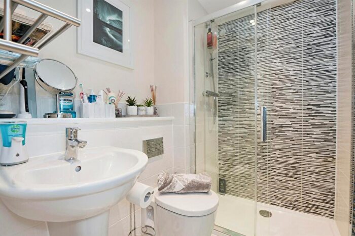 4 Bedroom Detached House For Sale In Cleverley Rise, Bursledon, Southampton, SO31