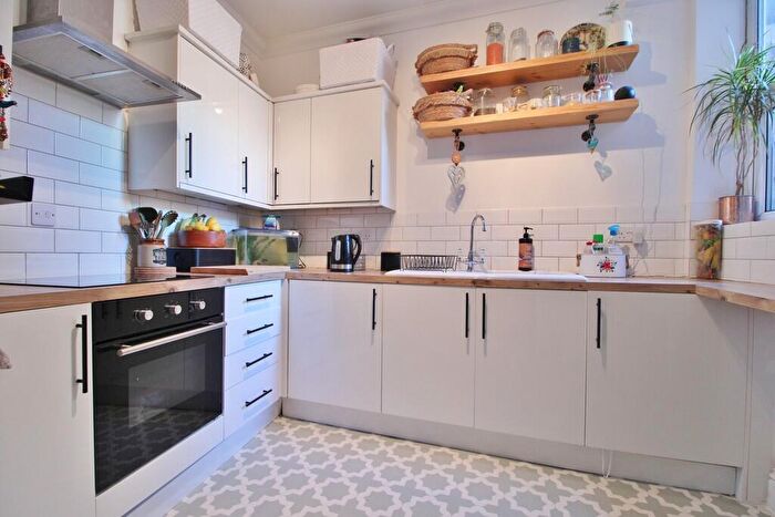 3 Bedroom Terraced House For Sale In Grayshott Road, Southsea, PO4