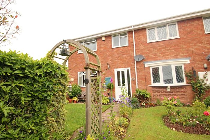 3 Bedroom Terraced House To Rent In Woburn Close, Bromsgrove, Worcestershire, B61