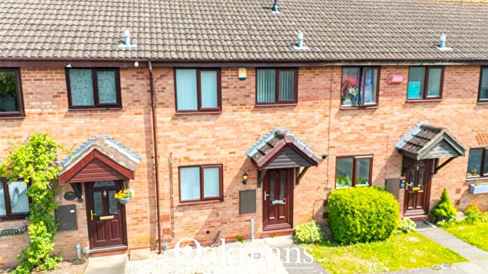 2 Bedroom Terraced House For Sale In Chesterfield Close, Birmingham, West Midlands, B31