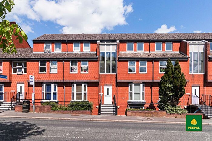 1 Bedroom Flat To Rent In Sefton House, Grosvenor Road, Aldershot, GU11