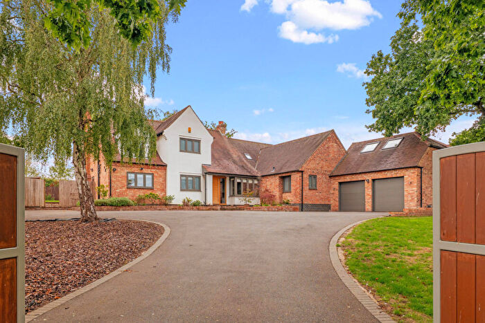 6 Bedroom Detached House For Sale In Tithby Road, Cropwell Butler, NG12