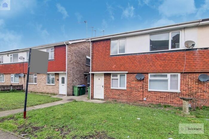 2 Bedroom Flat To Rent In Lessness Park, Belvedere, DA17