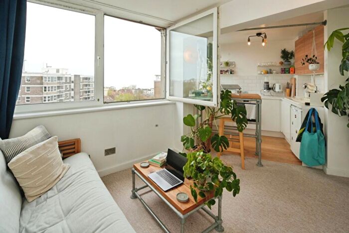 Flat For Sale In Furze Hill, Hove, East Sussex, BN3