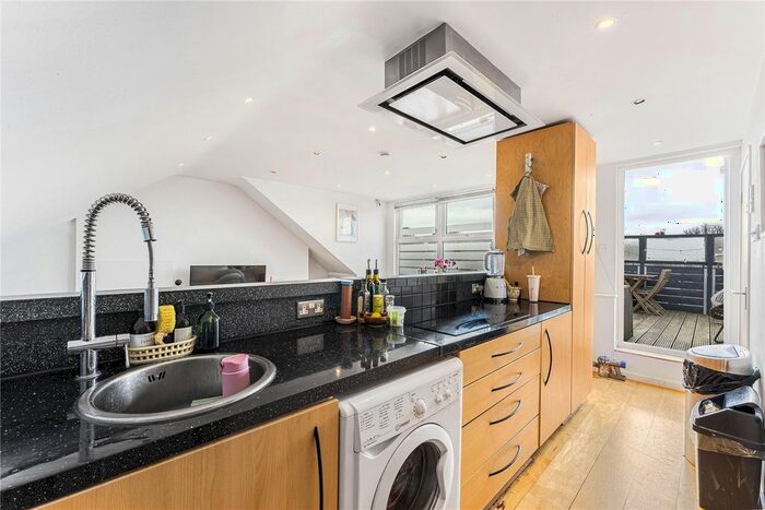 4 Bedroom Terraced House To Rent In Cleveleys Road, Clapton, Hackney, London, E5