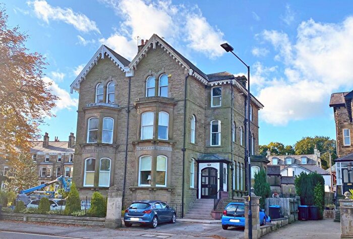 1 Bedroom Flat For Sale In Leeds Road, Harrogate, HG2