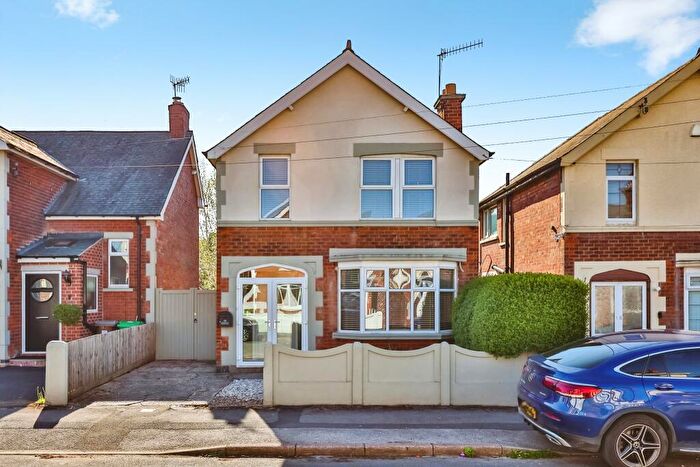 3 Bedroom Detached House For Sale In Bedford Grove, Nottingham, NG6