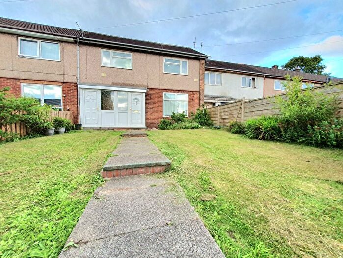 3 Bedroom Terraced House For Sale In Dalkeith Square, Heywood, OL10