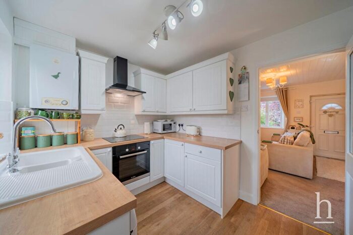 2 Bedroom Cottage For Sale In Sandy Lane, Heswall, CH60