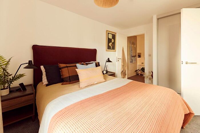 1 Bedroom Apartment To Rent In The Exchange, Whitehall, Leeds, West Yorkshire, LS12