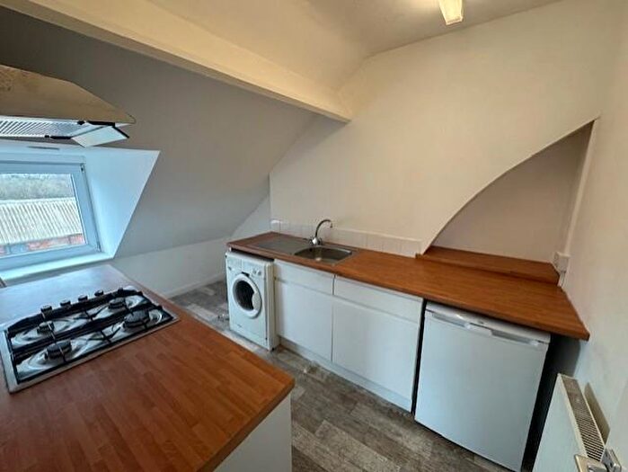 1 Bedroom Apartment To Rent In Clive Street, Grangetown, Cardiff, CF11