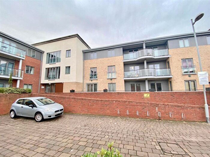2 Bedroom Apartment To Rent In Fairway Court, Fletcher Road, Gateshead, NE8