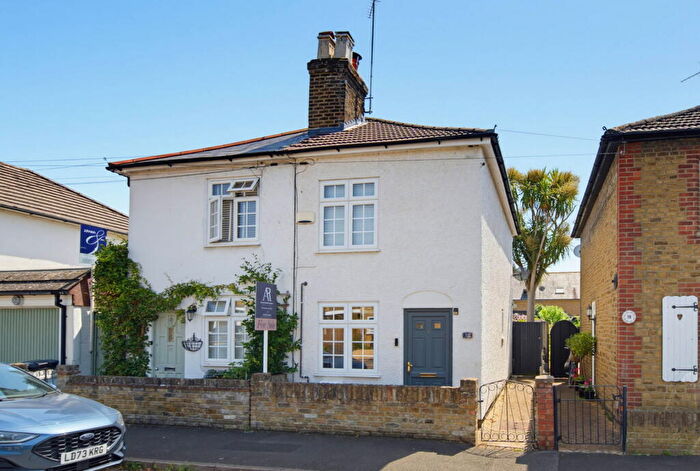 2 Bedroom Semi Detached House For Sale In Victory Road, Chertsey, KT16