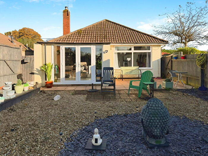 2 Bedroom Detached Bungalow For Sale In Westbourne Avenue, Holbury, Southampton, SO45