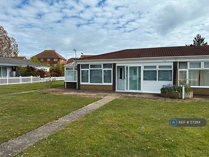 2 Bedroom Bungalow To Rent In Lundy Walk, Eastbourne, BN23