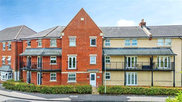 2 Bedroom Apartment For Sale In Cirrus Drive, Shinfield, Reading, Berkshire, RG2