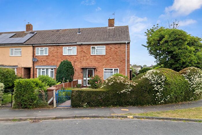 2 Bedroom End Of Terrace House For Sale In Watkins Way, Malvern, Worcestershire, WR14