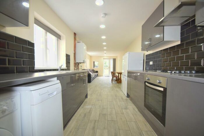 7 Bedroom House To Rent In Bedford Street, Plasnewydd, CF24