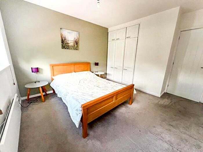 2 Bedroom Flat To Rent In Brooklands Road, Sale, M33