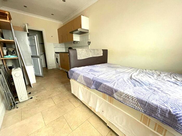 Studio To Rent In Vernon Drive, Stanmore, HA7