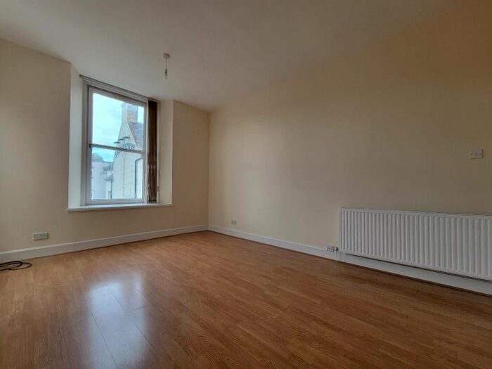 1 Bedroom Flat For Sale In High Street, Kinross, KY13