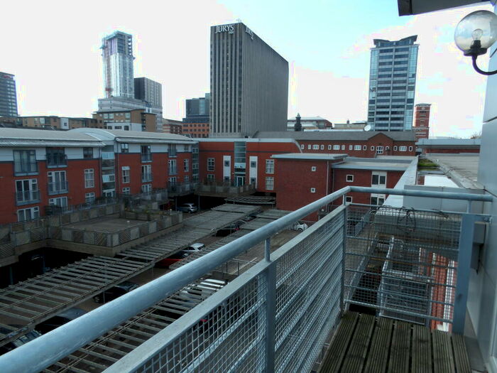 2 Bedroom Apartment To Rent In Saturday Bridge, B1