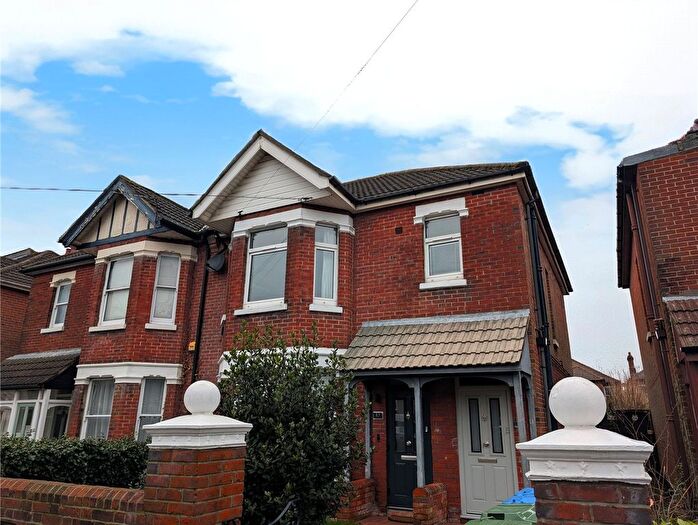 2 Bedroom Flat To Rent In South View Road, Southampton, Hampshire, SO15