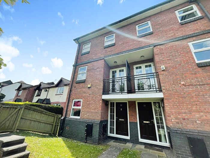 3 Bedroom Town House To Rent In Roxby Court, CF10