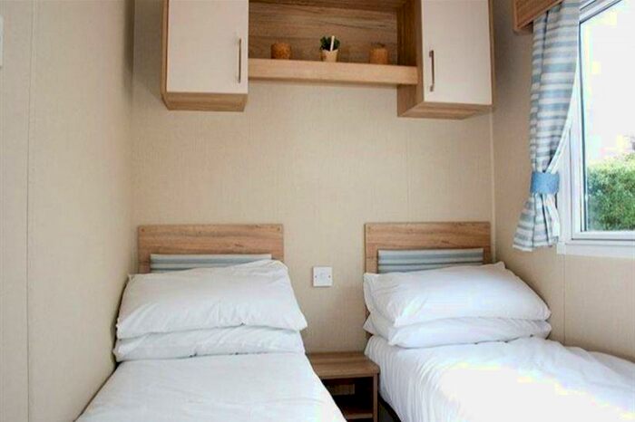 2 Bedroom Caravan For Sale In Moffat Manor, Moffat, Dumfries And Galloway, DG10
