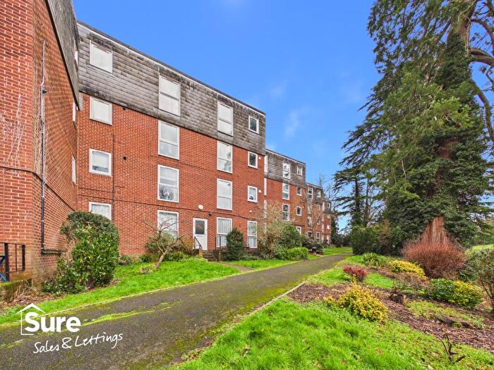 1 Bedroom Apartment To Rent In Double Room In Shared Apartment - Bohemia, Hemel Hempstead, Hertfordshire, HP2