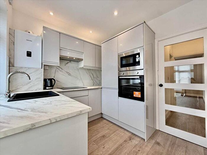 2 Bedroom Bungalow To Rent In Laira Park Road, Plymouth, Plymouth, PL4