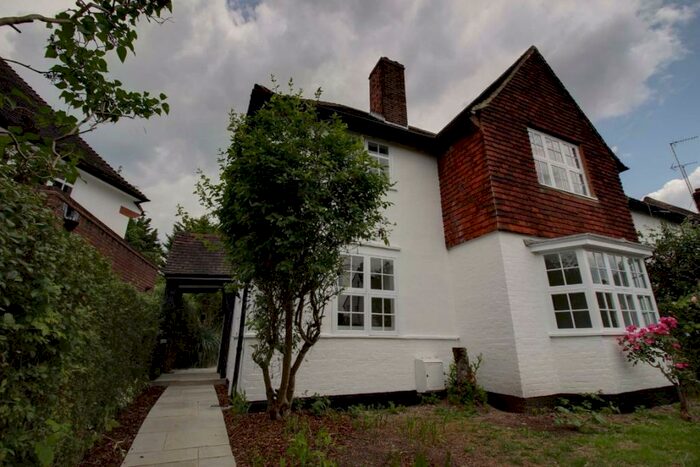 3 Bedroom Semi-Detached House To Rent In Brookland Rise, Hampstead Garden Suburb, NW11