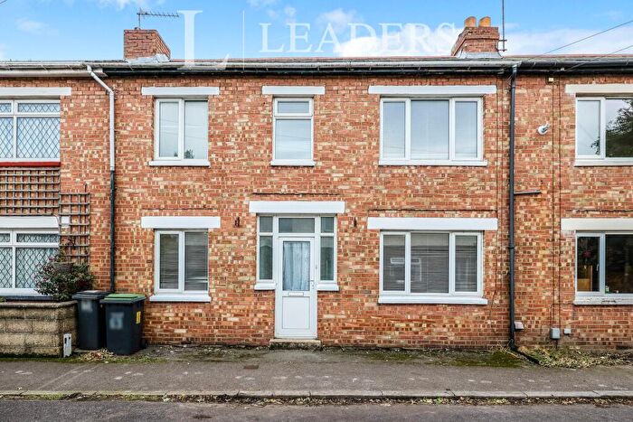 2 Bedroom Terraced House To Rent In Cobden Street, PO12