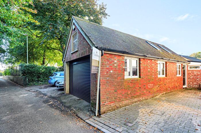 1 Bedroom Detached Bungalow To Rent In Little Shore Lane, Bishops Waltham, Southampton, SO32