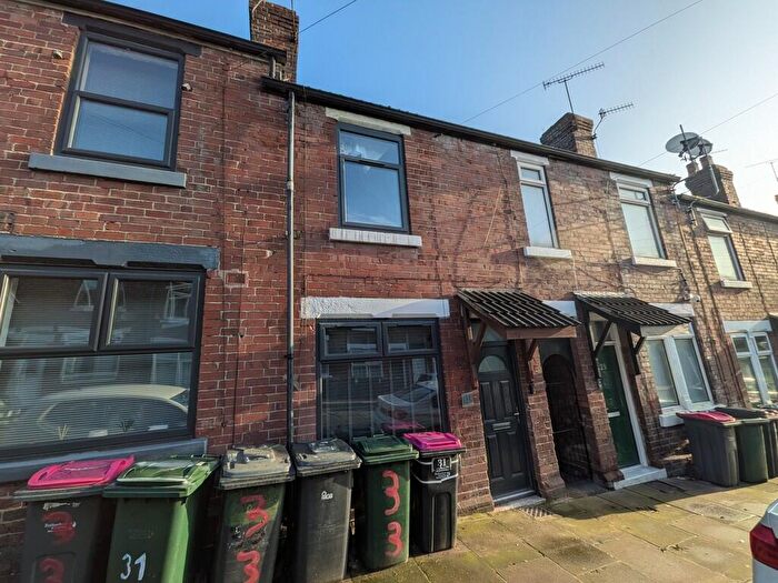 3 Bedroom Terraced House For Sale In Dovercourt Road, Rotherham, S61