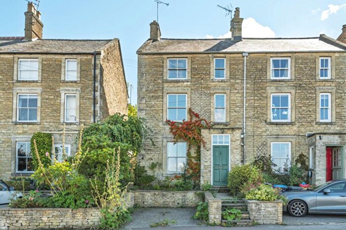 4 Bedroom End Of Terrace House For Sale In West End, Chipping Norton, OX7