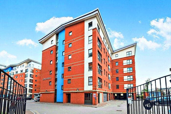 2 Bedroom Flat To Rent In Millsands, Sheffield, South Yorkshire, S3