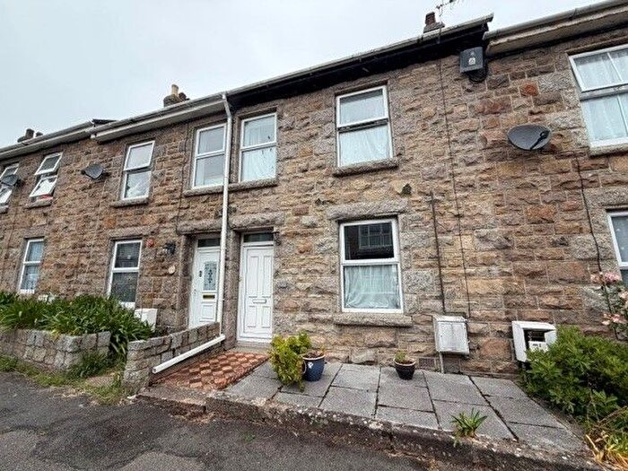 2 Bedroom Property To Rent In Richmond Street, Penzance, TR18