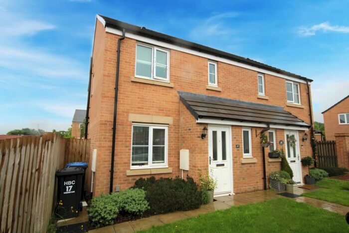 3 Bedroom Semi-Detached House For Sale In Whernside Close, HG3