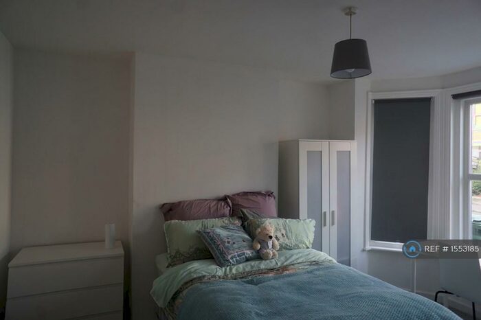 5 Bedroom Semi-Detached House To Rent In Burlington Road, Southampton, SO15